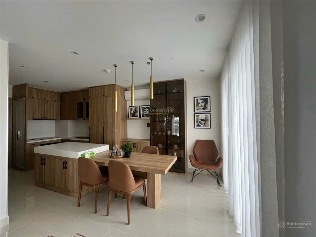 Bán nhanh trước tết 2pn + 1 (s6.03)  vinhomes quận 9  3,450 tỷ (sẵn sổ)
