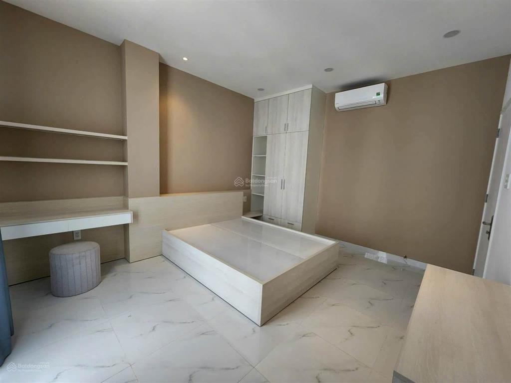 Bán căn 96 m2 giá 13,8 tỷ, căn cách trục đường huyết mạch d2a và bên cạnh bến du thuyền