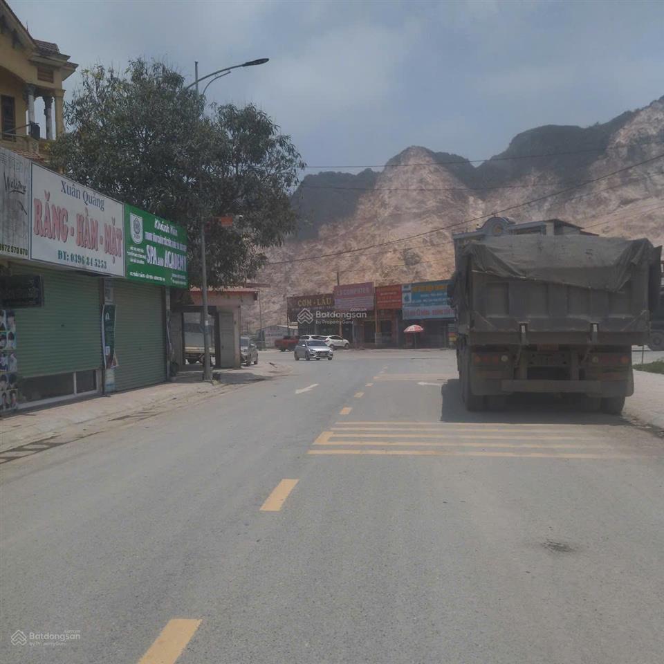 Cho thuê kho xưởng tại xã liên sơn lương sơn hòa bình. dt 1200m2, giá 30 nghìn/m2. 0963 596 ***