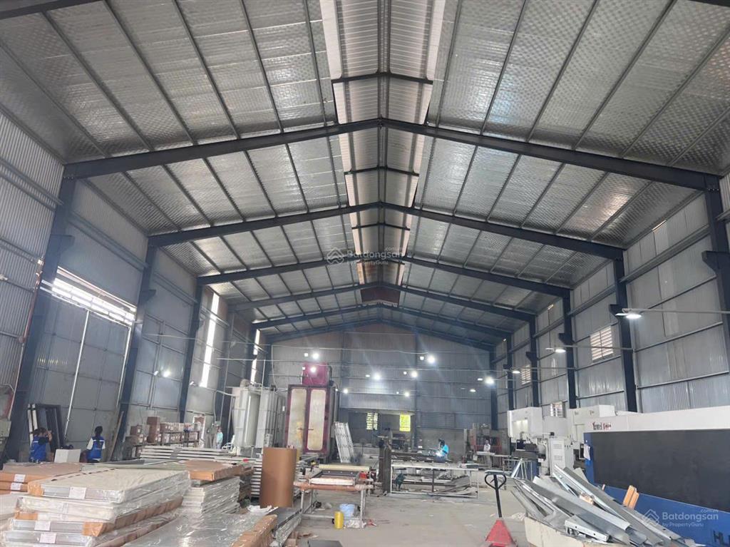 Cho thuê kho xưởng tại xã liên sơn lương sơn hòa bình. dt 1200m2, giá 30 nghìn/m2. 0963 596 ***