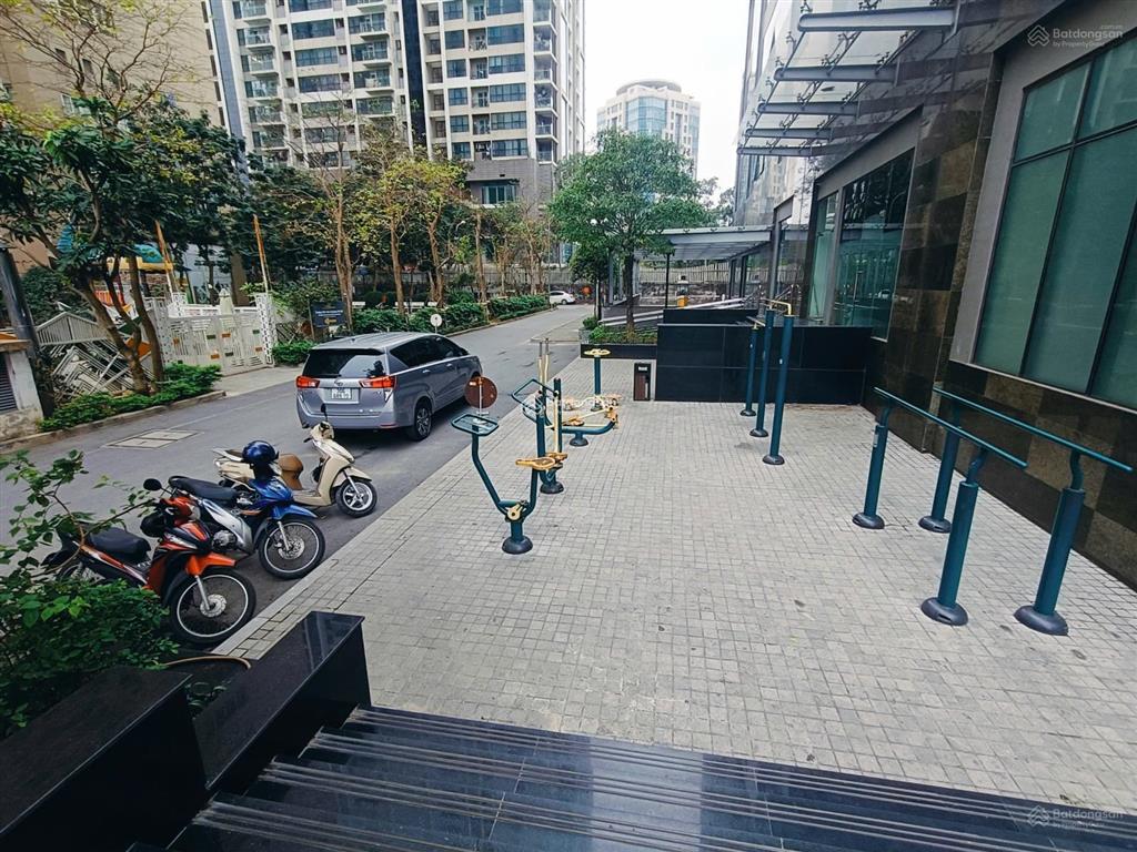 Cho thuê mặt bằng chân đế chung cư vinata tower, cạnh thăng long number one, 125m2, khuất duy tiến
