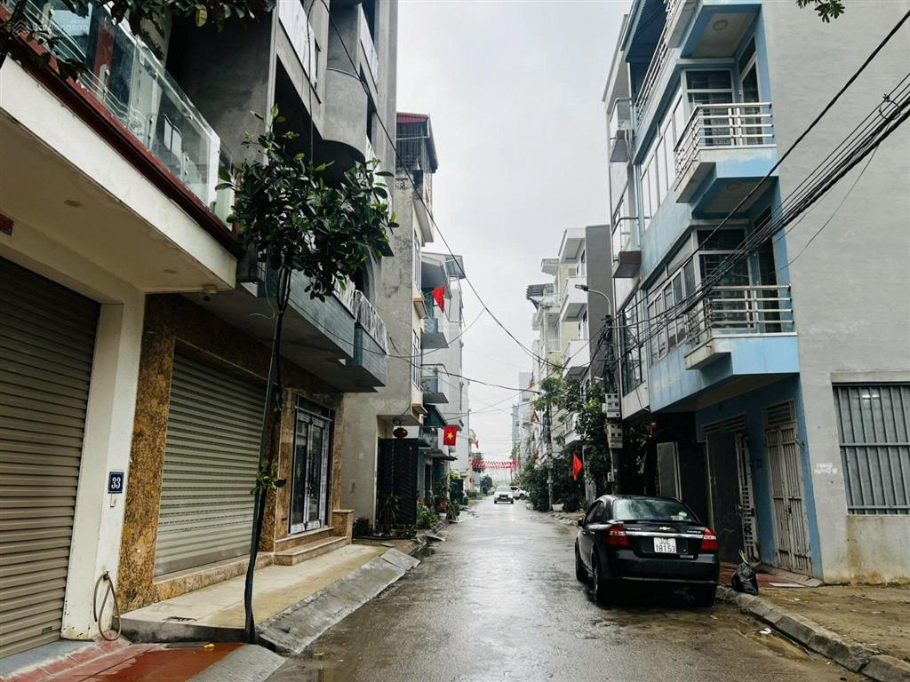 Cho thuê nhà liền kề kđt tân tây đô, gần ngã tư trôi,hn. 210m, 3 tầng, đủ đồ. 12tr.  0963 596 ***