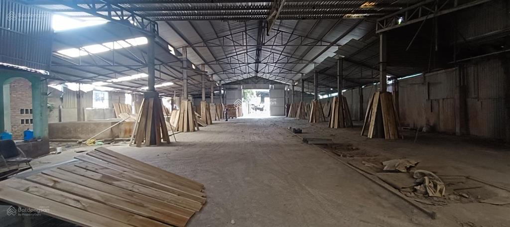 Cho thuê kho xưởng 1154m2, siêu rẻ 35 tr/tháng, thượng cát, xe công vào, điện 3 pha. 0963 596 ***