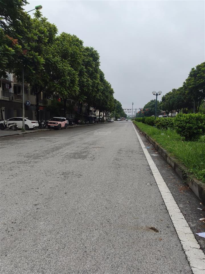 Cho thuê liền kề 7pn, 7wc tại khu đô thị mới an hưng, hà đông, giá tốt 20 tr vnd, 85m². 0963 596 ***