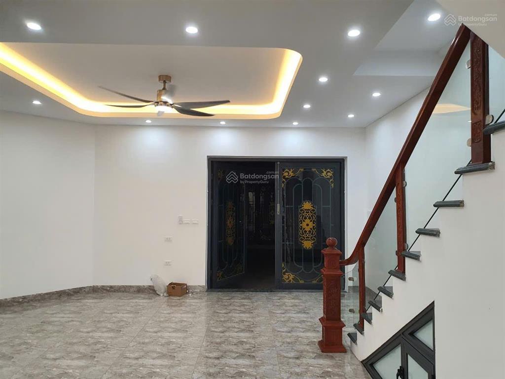 Cho thuê mặt phố nguyễn khả trạc 120 m2 * 7 tầng. chia phòng, thang máy, có pccc.  0963 596 ***