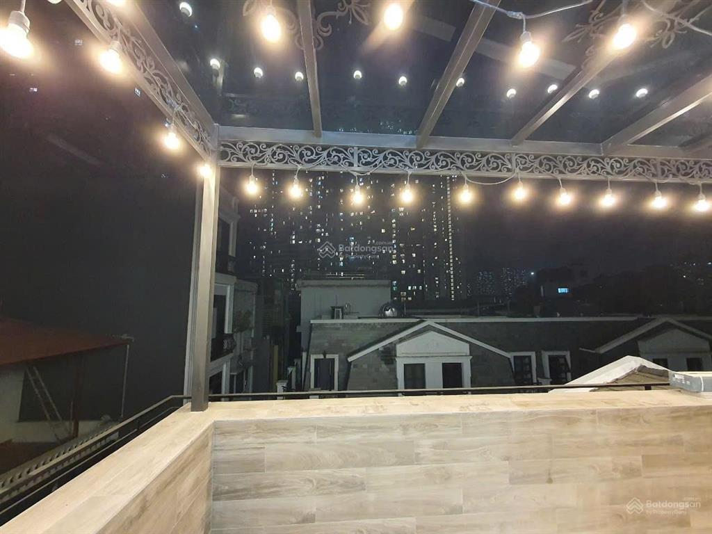 Cho thuê mặt phố nguyễn khả trạc 120 m2 * 7 tầng. chia phòng, thang máy, có pccc.  0963 596 ***