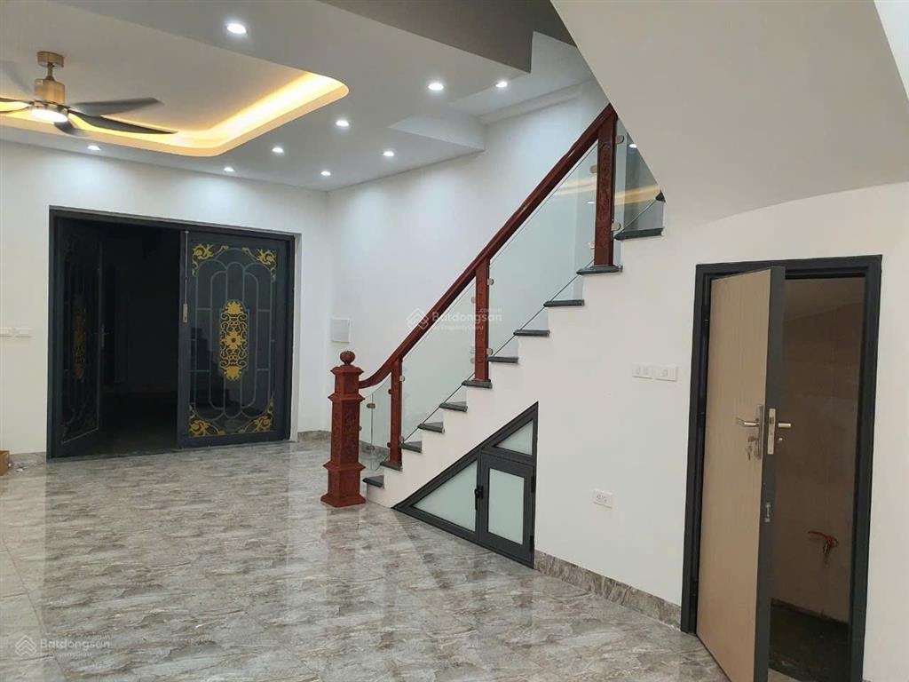 Cho thuê mặt phố nguyễn khả trạc 120 m2 * 7 tầng. chia phòng, thang máy, có pccc.  0963 596 ***