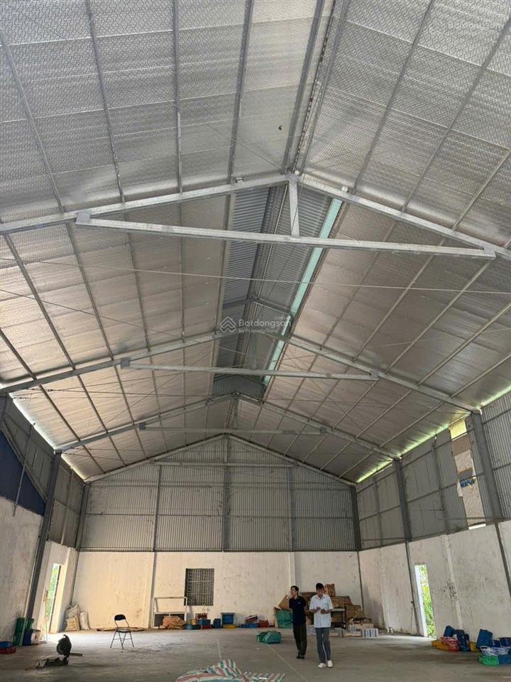Cho thuê kho xưởng đường 70  miêu nha, tây mỗ, xuân phương, hn. dt 360m2, 80k/m2/th.  0963 596 ***