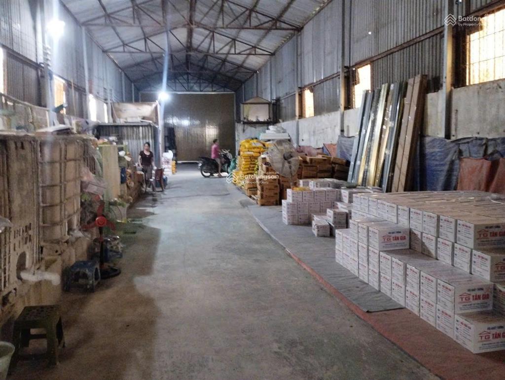 Cho thuê kho tổ 14 đường nghĩa bình, yên nghĩa, hà đông. dt 600m2, cao 8m, xe công đỗ cửa. giá 27tr