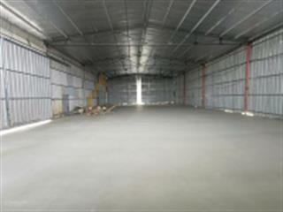 Cho thuê kho xưởng tại đường đê đông la, hoài đức, hà nội. dt 600m2, có sẵn cẩu trục 3 tấn. 70k/m