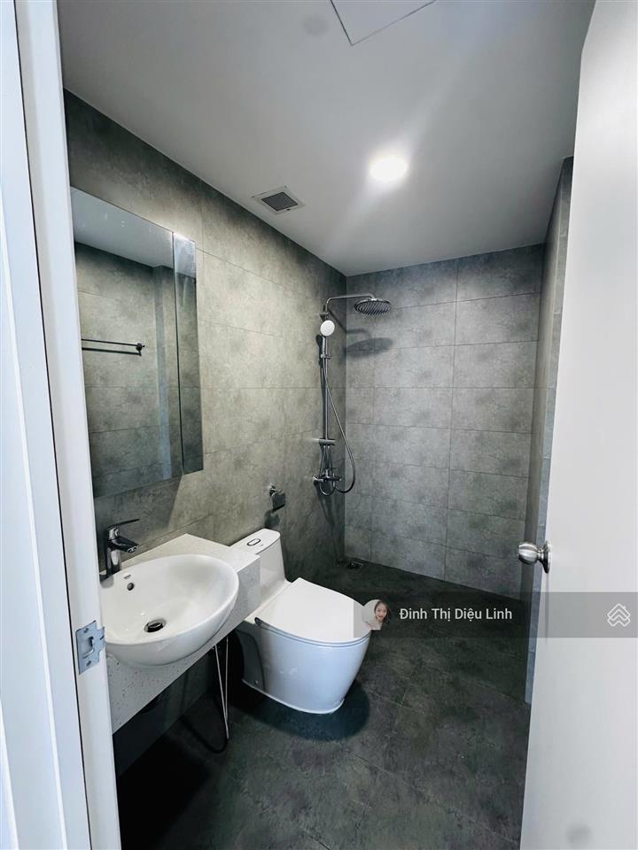 Chính chủ cần bán căn hộ the sun avenue quận 2  2 phòng ngủ  view sông  6,3 tỷ  sổ hồng lâu dài