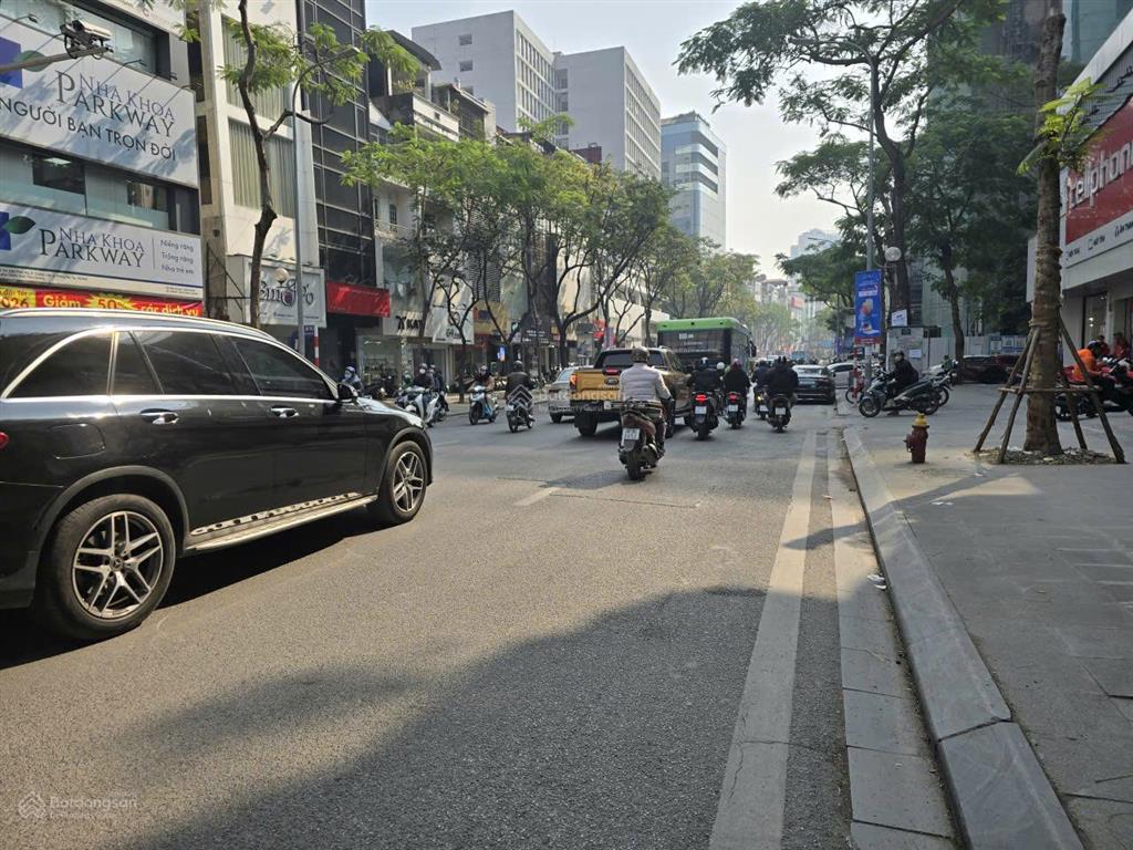 Chủ cần bán gấp mua nhà cho con bên úc chỉ 316tr/m2 mặt phố hoàng cầu 185m2 4t mt 4m 58.5tỷ đống đa