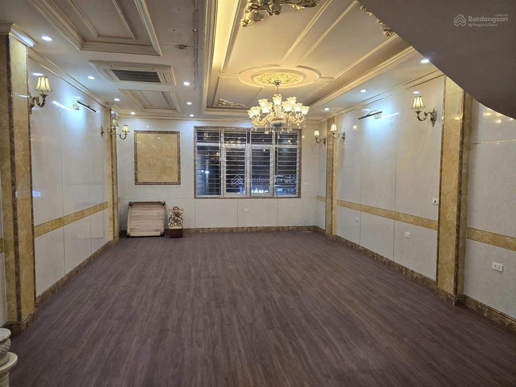 Mặt tiền siêu khủng đối diện jw mariott mặt phố miếu đầmđỗ đức dục 155m2 6t mt10.8m 65tỷ n từ liêm