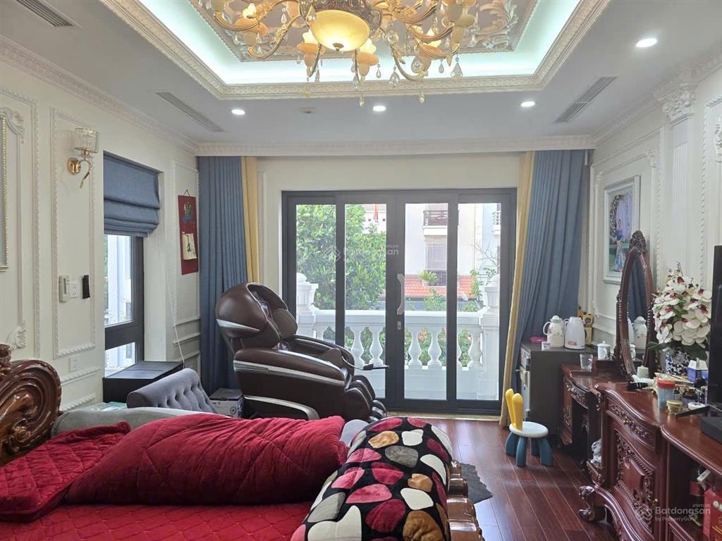 Cực phẩm biệt thự đơn lập lô góc 3thoáng kđt việt hưng 250m2 5tầng thang máy mt30.2m 91tỷ long biên