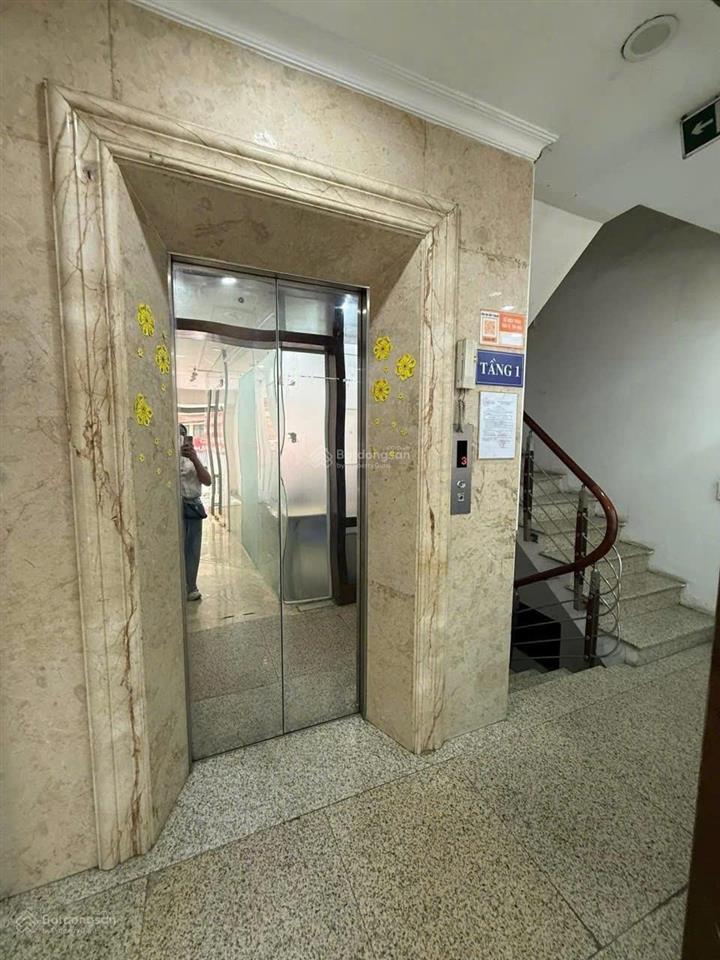 Bán gấp tòa văn phòng đình thôn dòng tiền 80tr/tháng 76,2m2 7tầng thang máy mt5.7m 34tỷ nam từ liêm