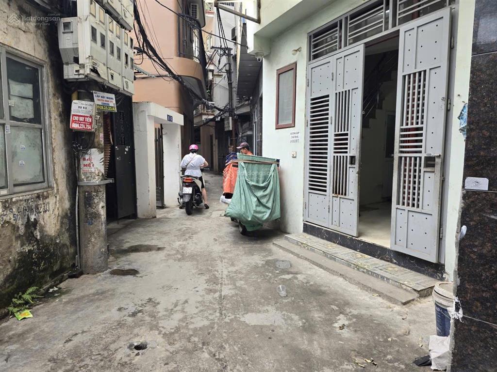 Lô góc 2 mặt tiền ba gác tránh ngõ thông 20m ra mặt phố yên hòa 23/33m2 3t mt 10.2m 6.8 tỷ cầu giấy