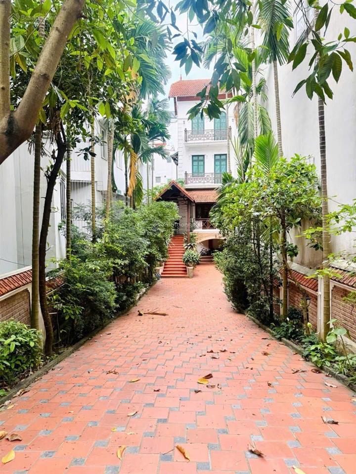 Siêu phẩm villa bể bơi sân vườn dt khủng mặtphố tô ngọc vân quảng an 370m 5tầng mt6.5m 330tỷ tây hồ