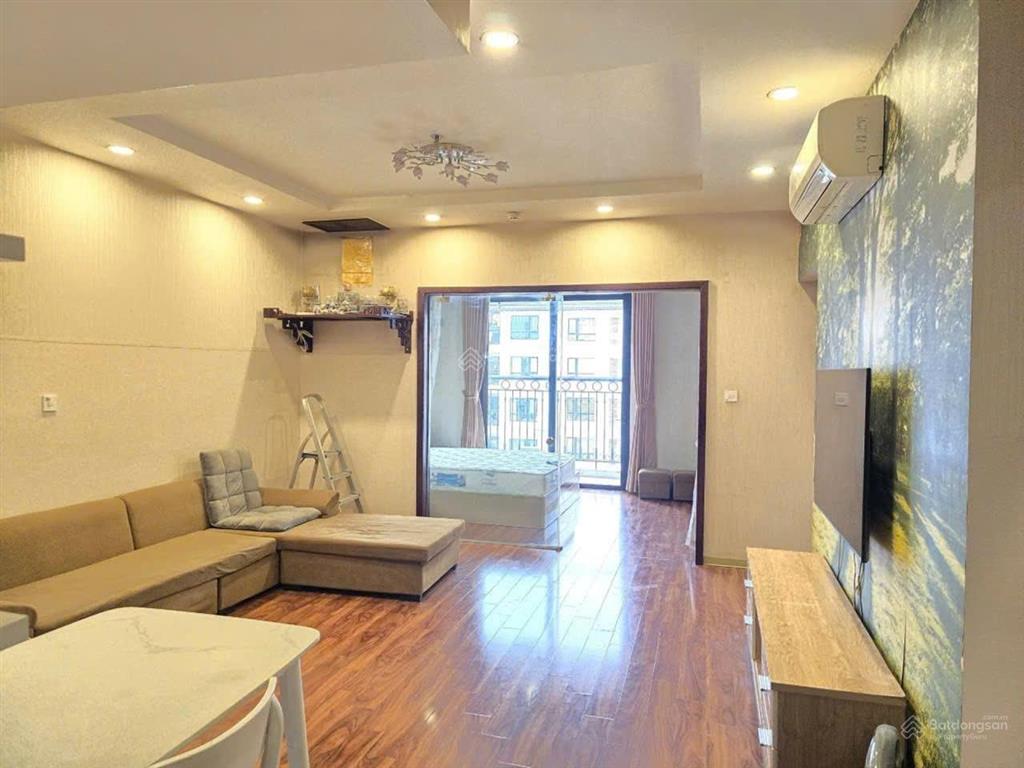 Vinhomes times city  căn 3pn view sông hồng  tầng cao tòa t2  full nội thất giá chỉ 8.7 tỷ