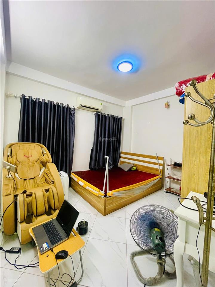 Bán gấp nhà ngõ tam trinh 30m ra ô tô, 64,6m2 sử dụng cả sân chung  5 tầng mt 4,8m 6 tỷ