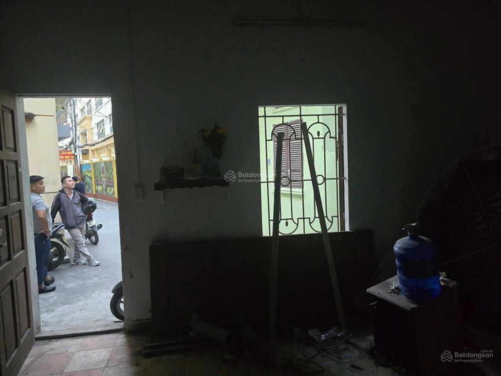 Bán đất tặng nhà ô tô đỗ cửa gần phố vương thừa vũ, vị trí đẹp, ngõ thông 30m2