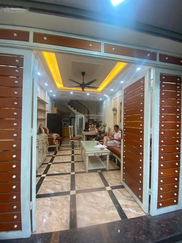 Cực hiếm long biên nhà đẹp 5tầng phong cách châu âu chỉ 30m ra phố đàm quang trung dòng tiền 9tr/th
