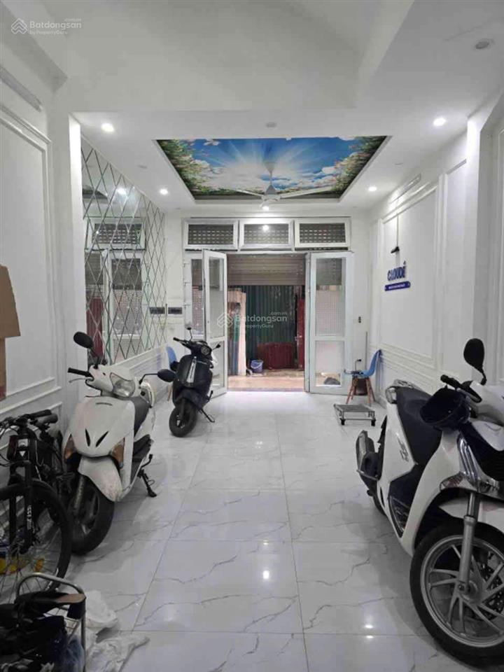 Ngày 26/9/2026 chủ nhà giảm chào 500tr để bán nhanh, giá chào mới còn 15.7 tỷ, 0989 857 ***
