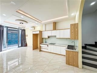 Q.phú nhuận  lê văn sỹ 41m2 x 4 tầng btct, giáp q.3, giá 7.85 tỷ tl