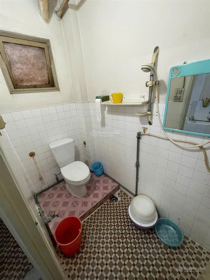 Cc xóm cải nguyễn trãi quận 5 lầu 2  2.5 tỷ