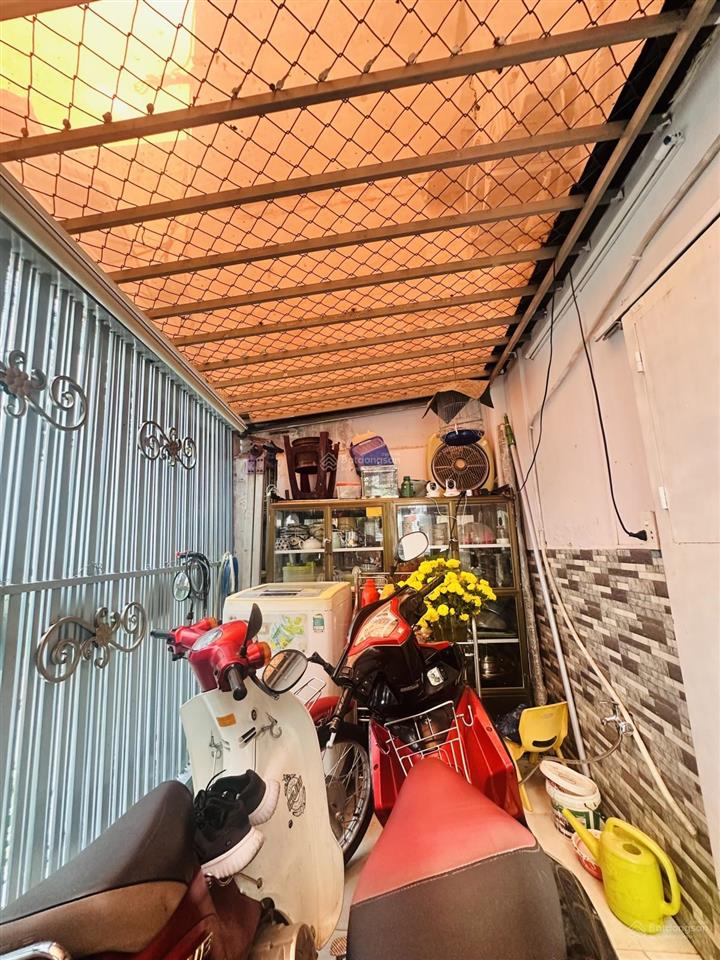 Nhà cô giang quận 1 4 tầng giá chỉ 6.2 tỷ