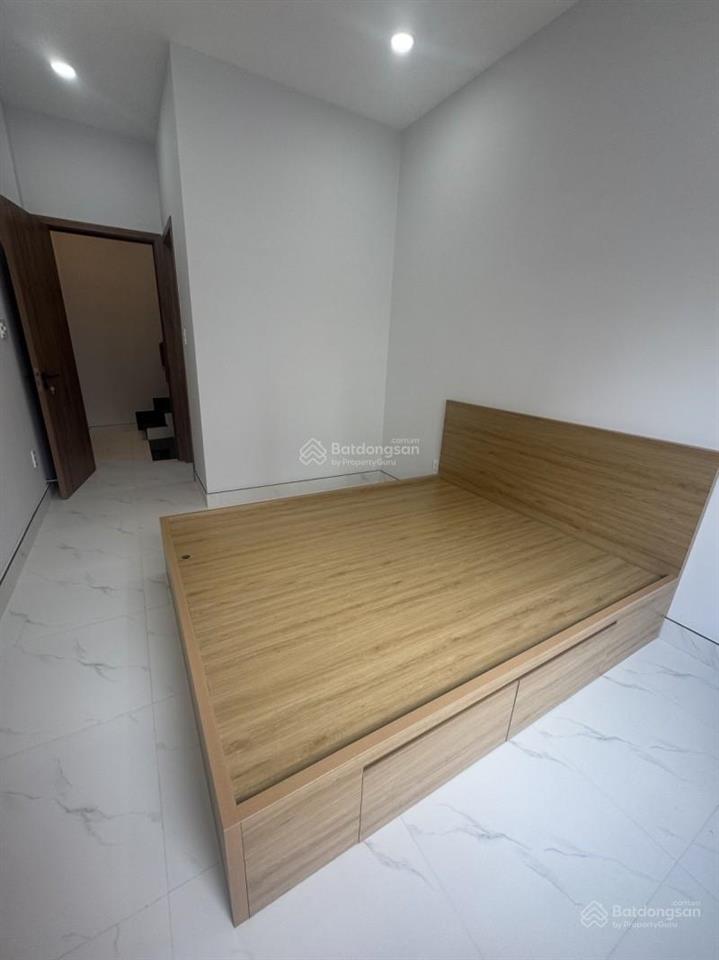 Nhà trần hưng đạo quận 5, 3 tầng, 2pn hẻm yên tĩnh 5.68 tỷ