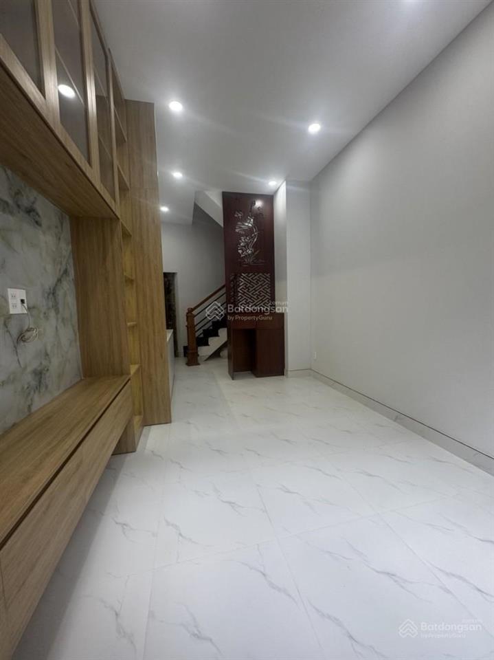 Nhà trần hưng đạo quận 5, 3 tầng, 2pn hẻm yên tĩnh 5.68 tỷ