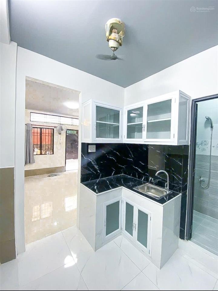 Nhà trần phú quận 5 hẻm yên tĩnh nhà mát 2pn 4.99 tỷ