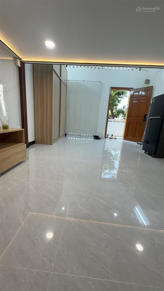 Chung cư nguyễn trãi quận 5 lầu 1  giếng trời lớn 2.99 tỷ