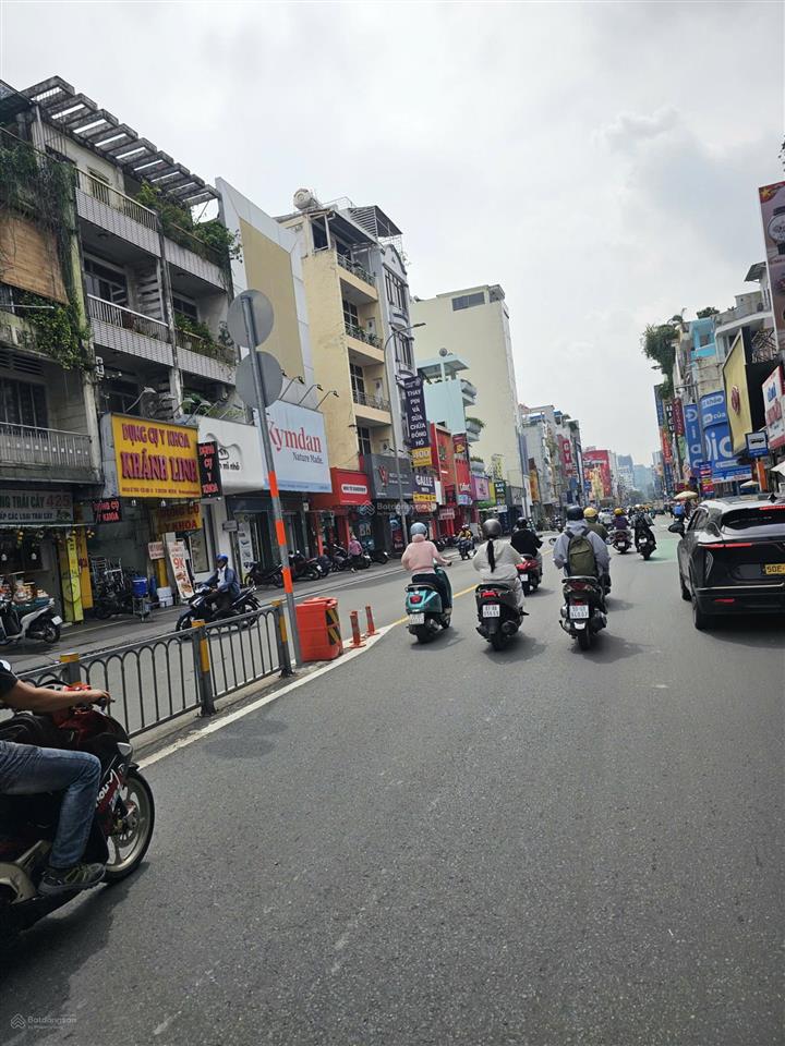 Bán nhà đường hai bà trưng q3. diện tích 4.7x16m giá 11 tỷ