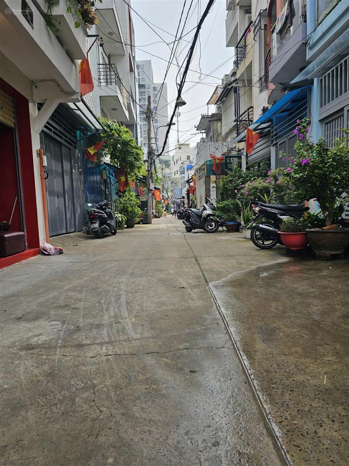 Bán nhà đường hai bà trưng q3. diện tích 4.7x16m giá 11 tỷ