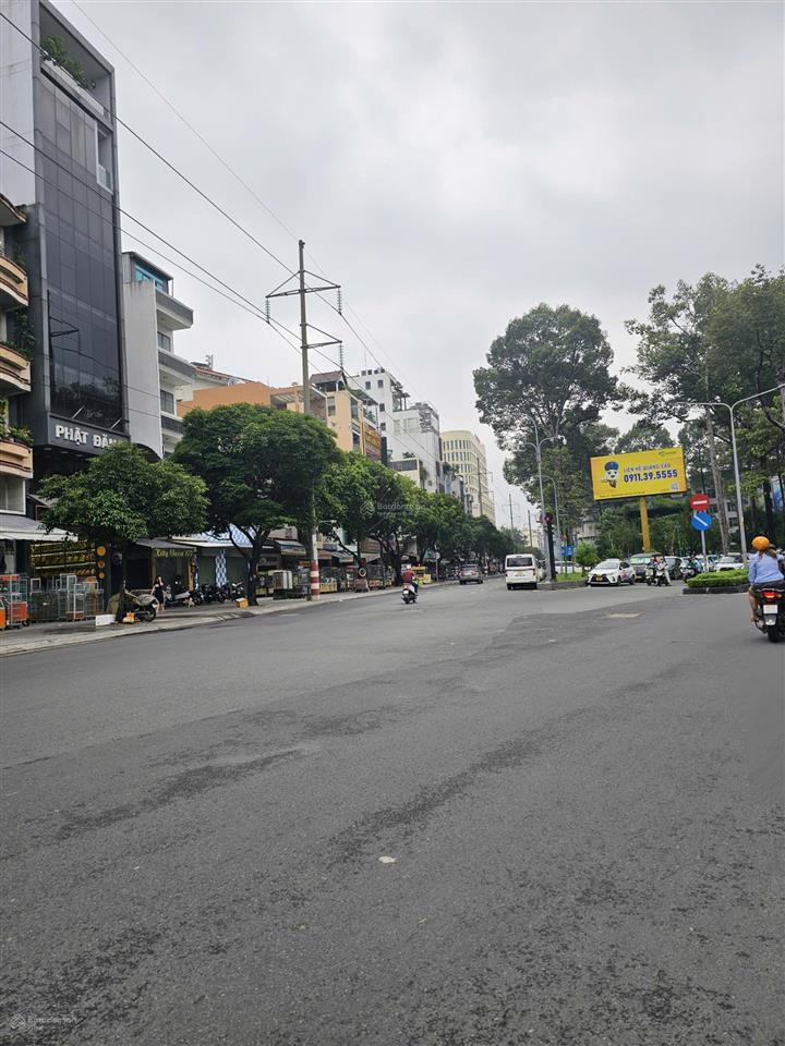 Bán nhà mặt tiền đường nguyễn chí thanh q10. diện tích 4.2x25m giá 23 tỷ