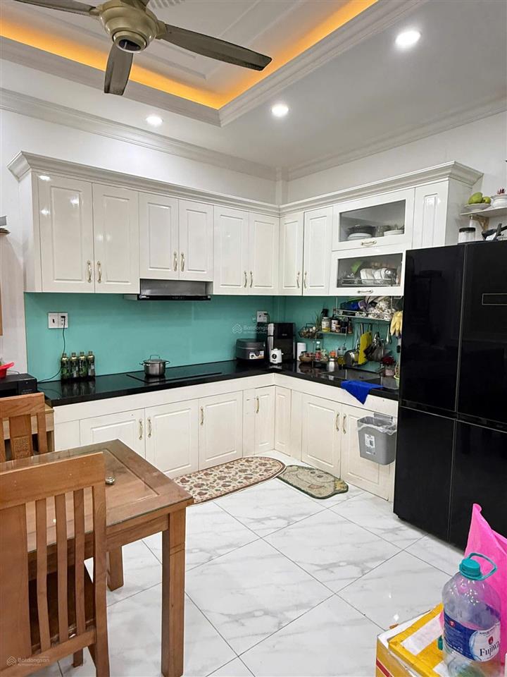 Bán nhà đẹp 2 tầng 43m2 tại hxh trần văn ơn, tân sơn nhì, tân phú, hcm. giá 6,4 tỷ.