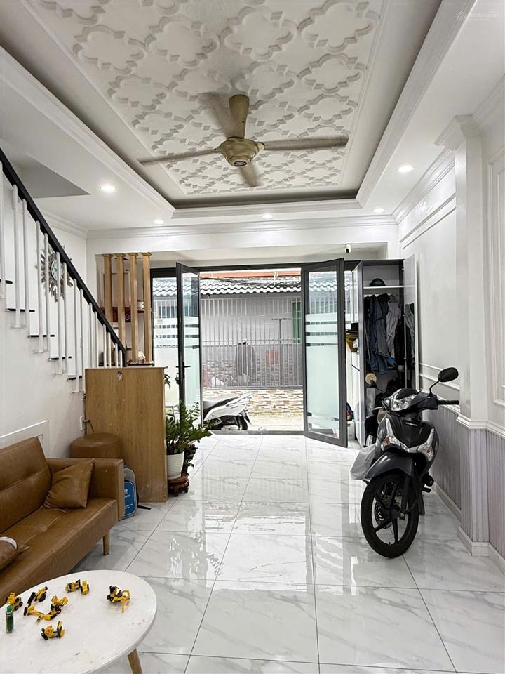 Bán nhà đẹp 2 tầng 43m2 tại hxh trần văn ơn, tân sơn nhì, tân phú, hcm. giá 6,4 tỷ.