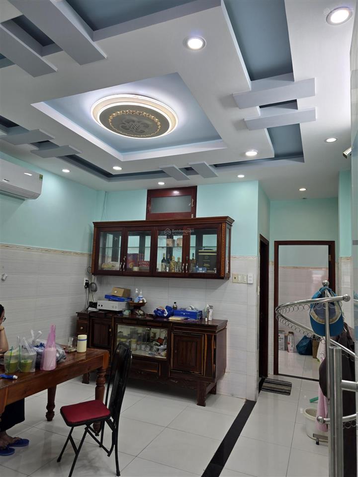 Nhà đẹp 4 tầng đường lạc long quân, tân bình.dt 4 x 13m. 7pn+ 6 wc chỉ 8,2 tỷ