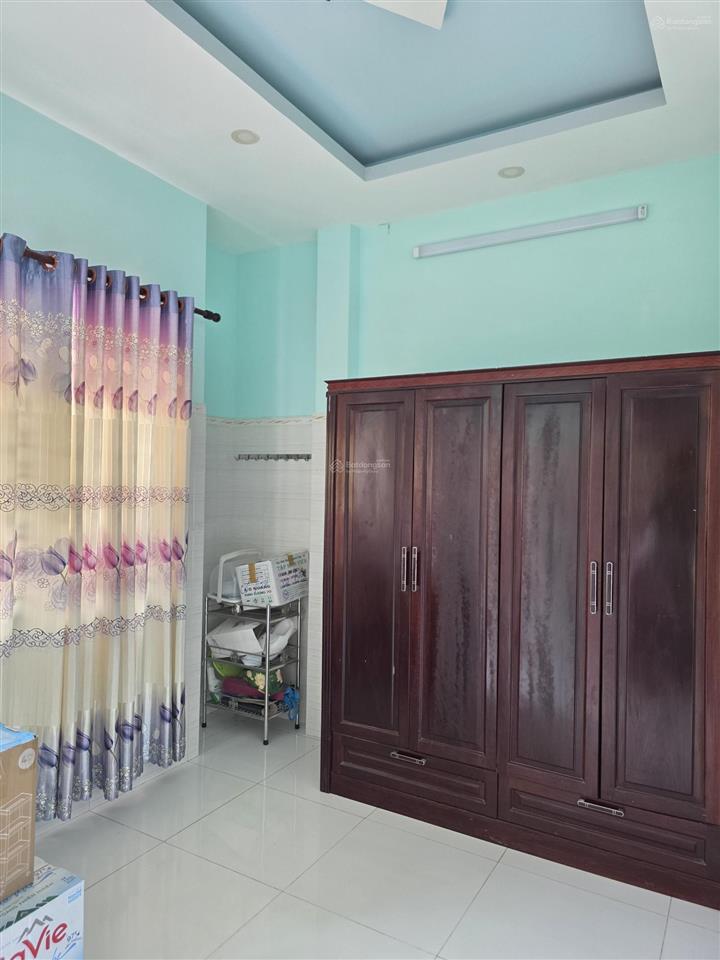 Nhà đẹp 4 tầng đường lạc long quân, tân bình.dt 4 x 13m. 7pn+ 6 wc chỉ 8,2 tỷ