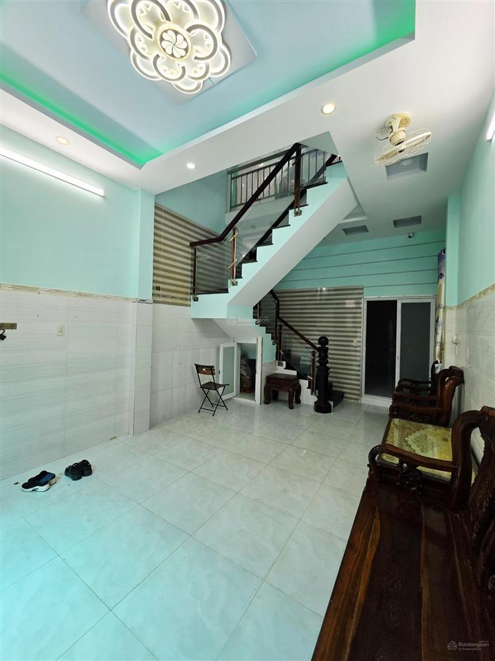 Nhà đẹp 4 tầng đường lạc long quân, tân bình.dt 4 x 13m. 7pn+ 6 wc chỉ 8,2 tỷ
