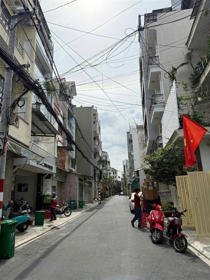 Nhà đẹp 4 tầng đường lý thường kiệt, phường 9, quận tân bình.giáp quận 10  dt 58m2 giá 9,5 tỷ