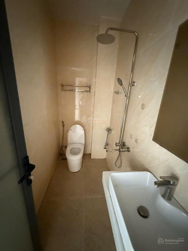Nhà 5 tầng hxh đường trường chinh  p. tân bình. dt 4x13,8m 52,5m2. gồm 5pn + 6wc giá 9,9 tỷ