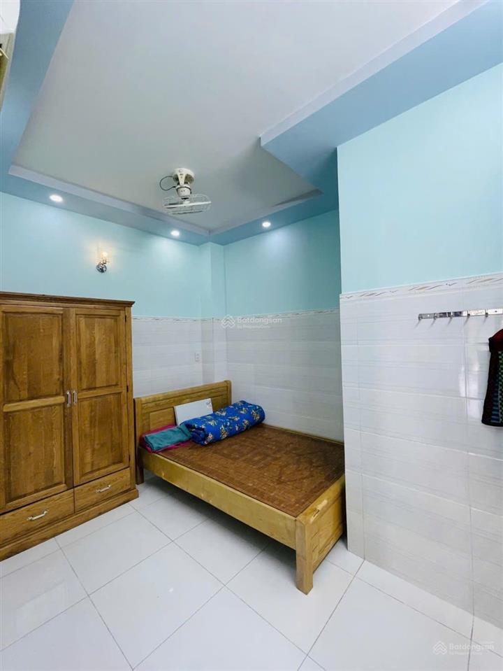 Cần bán nhà mới 4 tầng đường lạc long quân, tân bình.dt 4 x 14m. 7pn+ 6 wc chỉ 8,2 tỷ