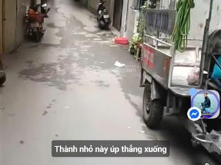 Bán nhà 4 tầng phố đê la thành 18m2, 3.6 tỷ