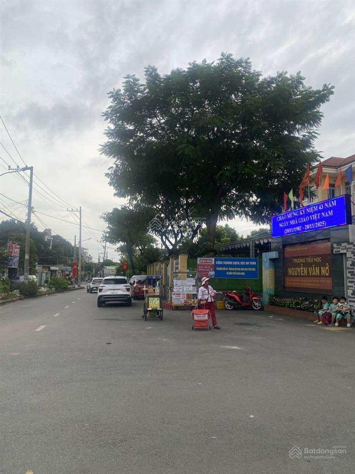 Bán nhà ngay trường học nguyễn văn nở,linh xuân.dt 75 m2.giá 4,6 tỷ tl