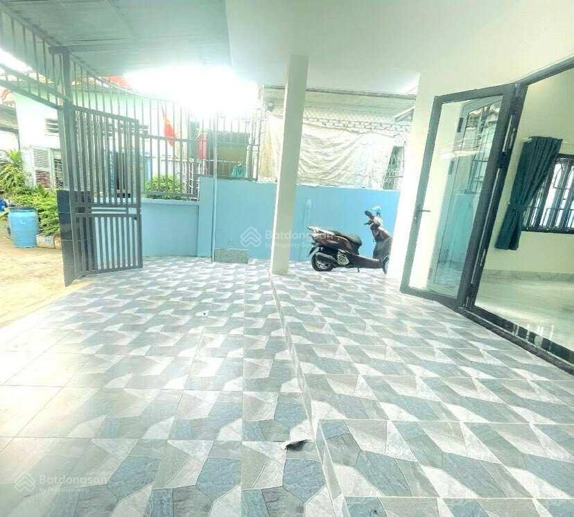 Bán nhà chợ dĩ an 1, hxh đường nguyễn an ninh dt 120m2, giá 4,75 tỷ tl