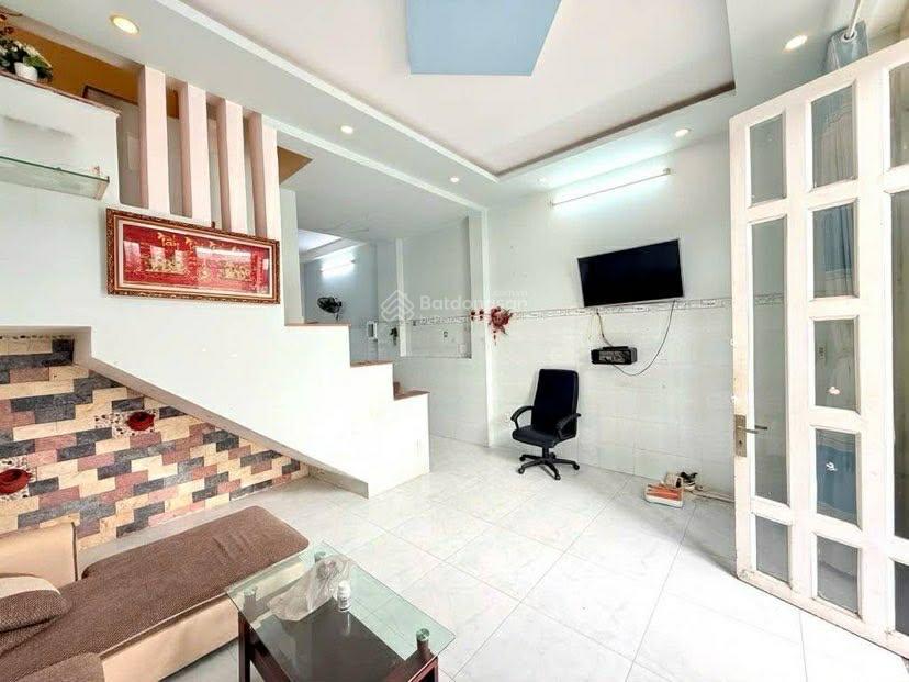 Bán nhà 2 tầng hẻm xe hơi đường cây keo thủ đức giá 5,9 tỷ