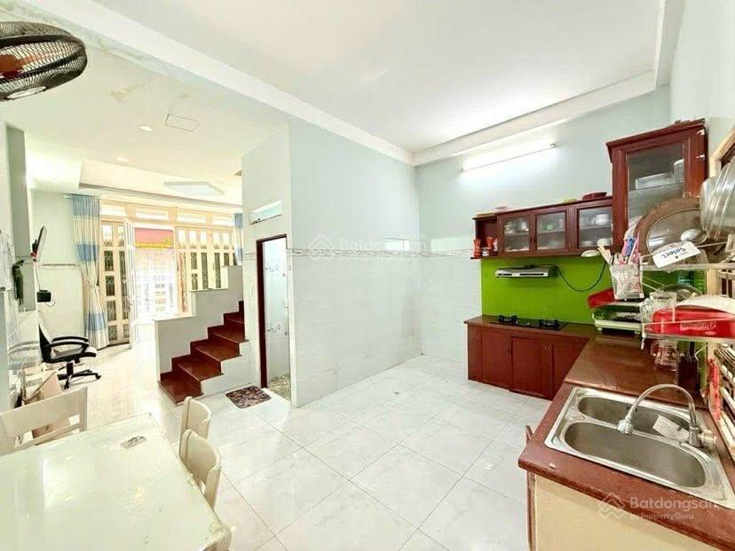 Bán nhà 2 tầng hẻm xe hơi đường cây keo thủ đức giá 5,9 tỷ