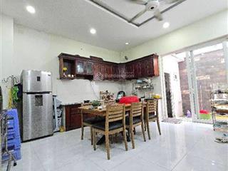 Nhà 3 tầng trung tâm hành chính dĩ an 120m2 giá chỉ 9,5 tỷ